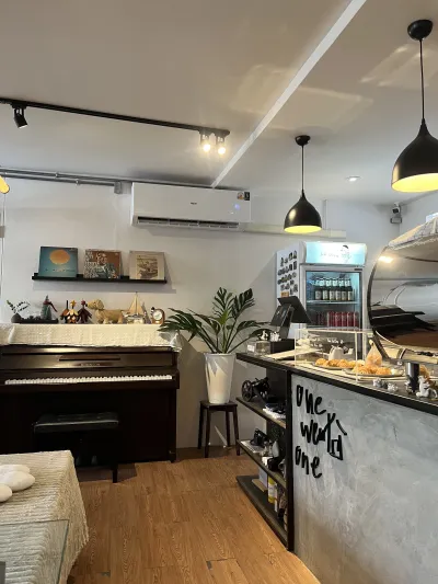 One Went One Cafe