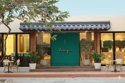 Yoonique House