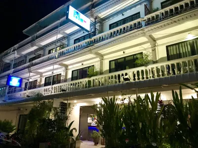 The BEACH CHA AM Guesthouse & Residence