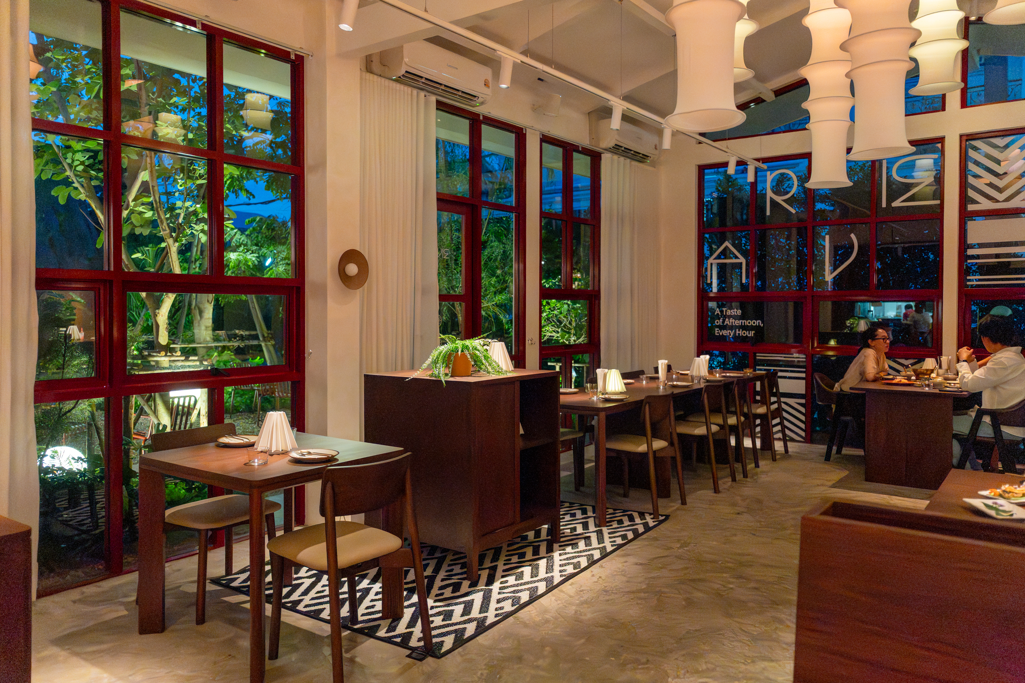 ARVIE - A Taste of Afternoon Every Hour