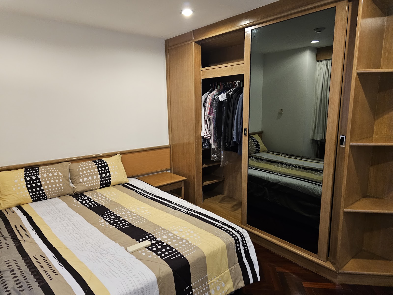 Four Wings Mansion