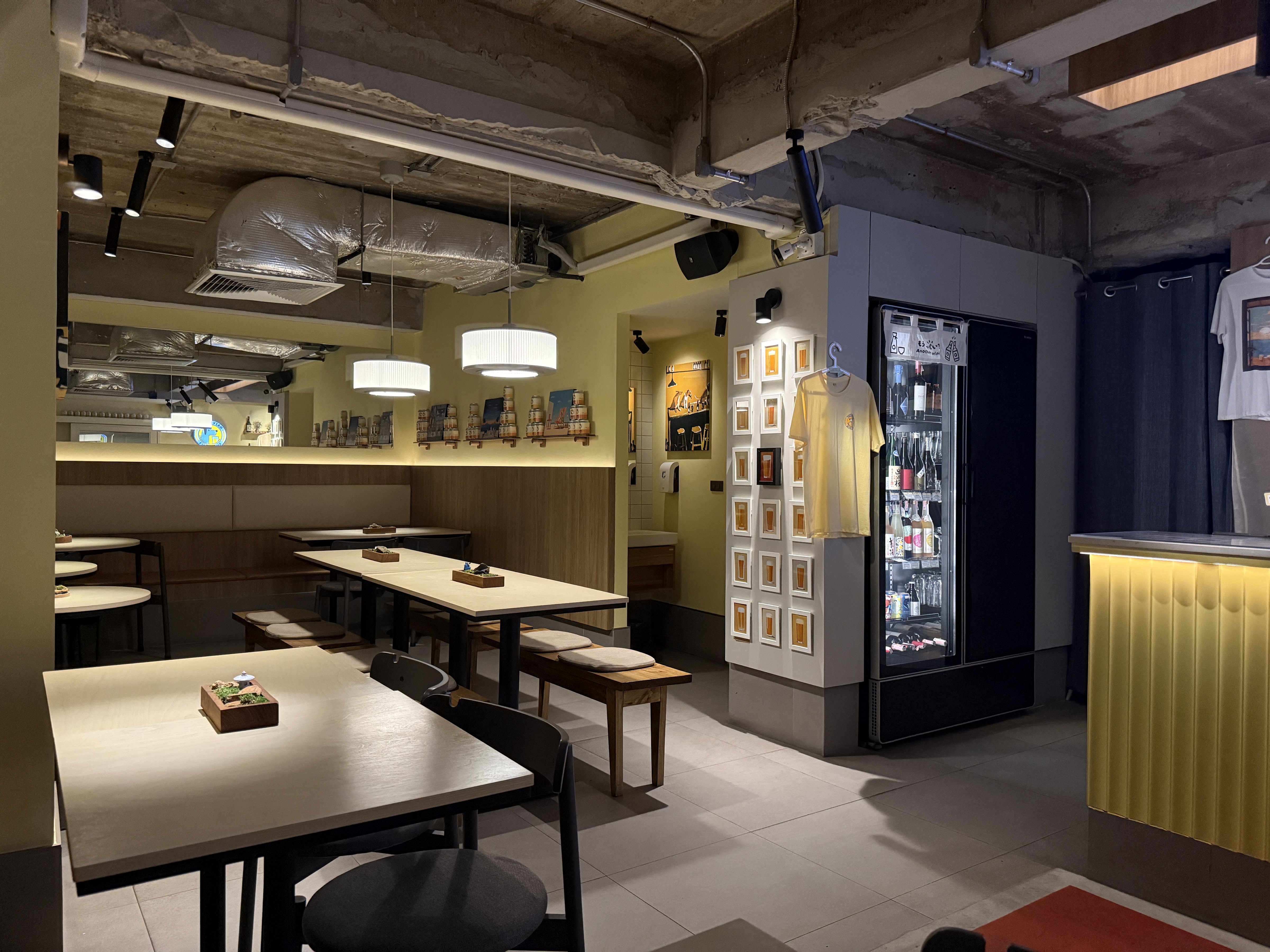 Hazy Hound : Craft Beers & Bites