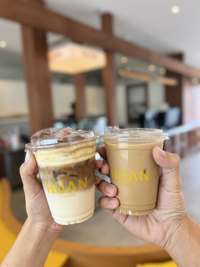 Huan Coffee & Brunch at Udomsuk 37