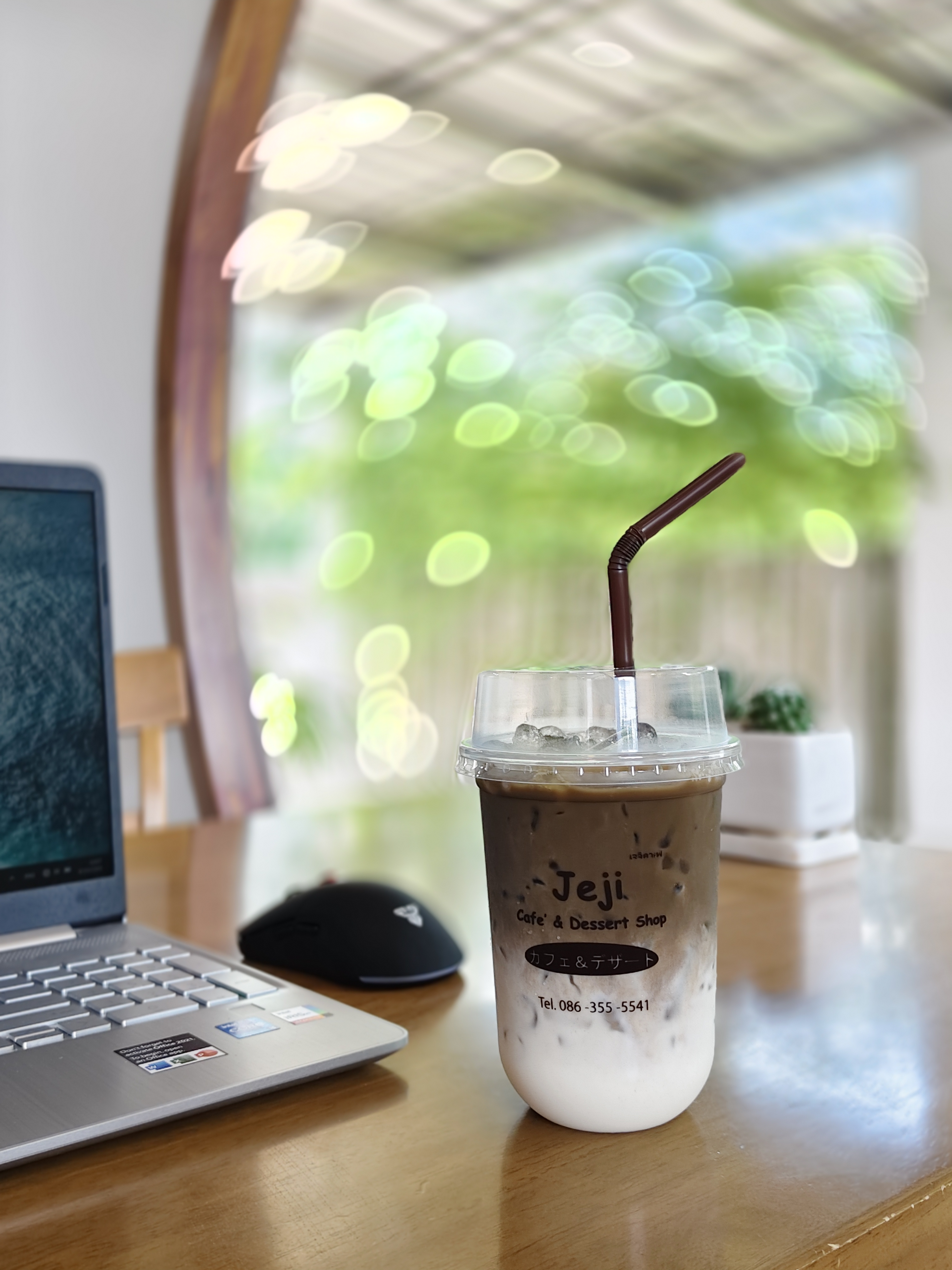 Jeji Cafe & Dessert Shop