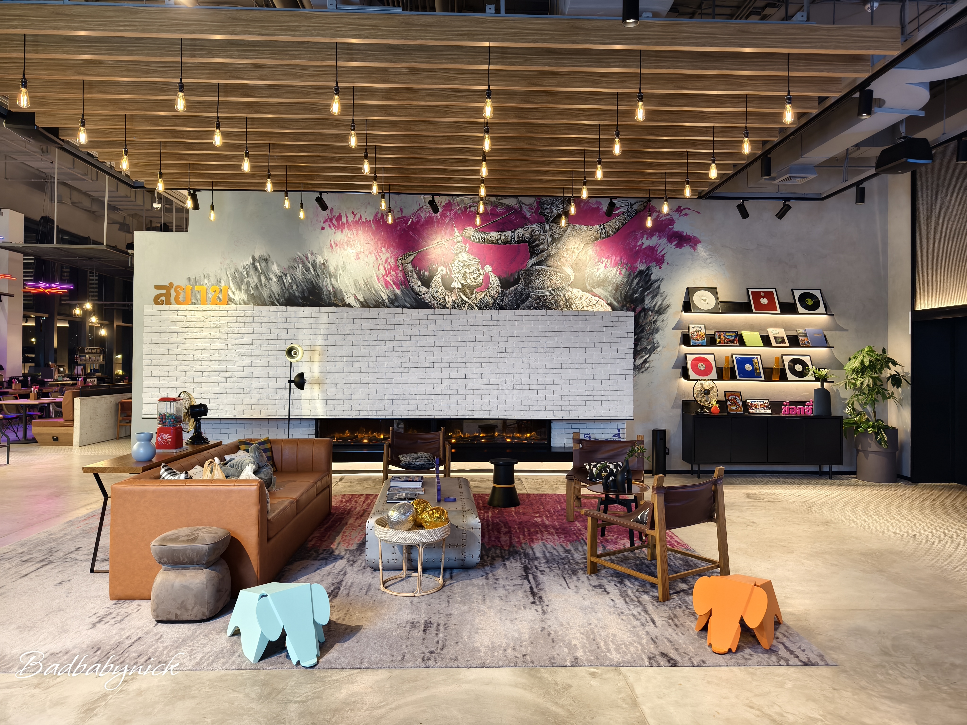 Moxy Bangkok Ratchaprasong