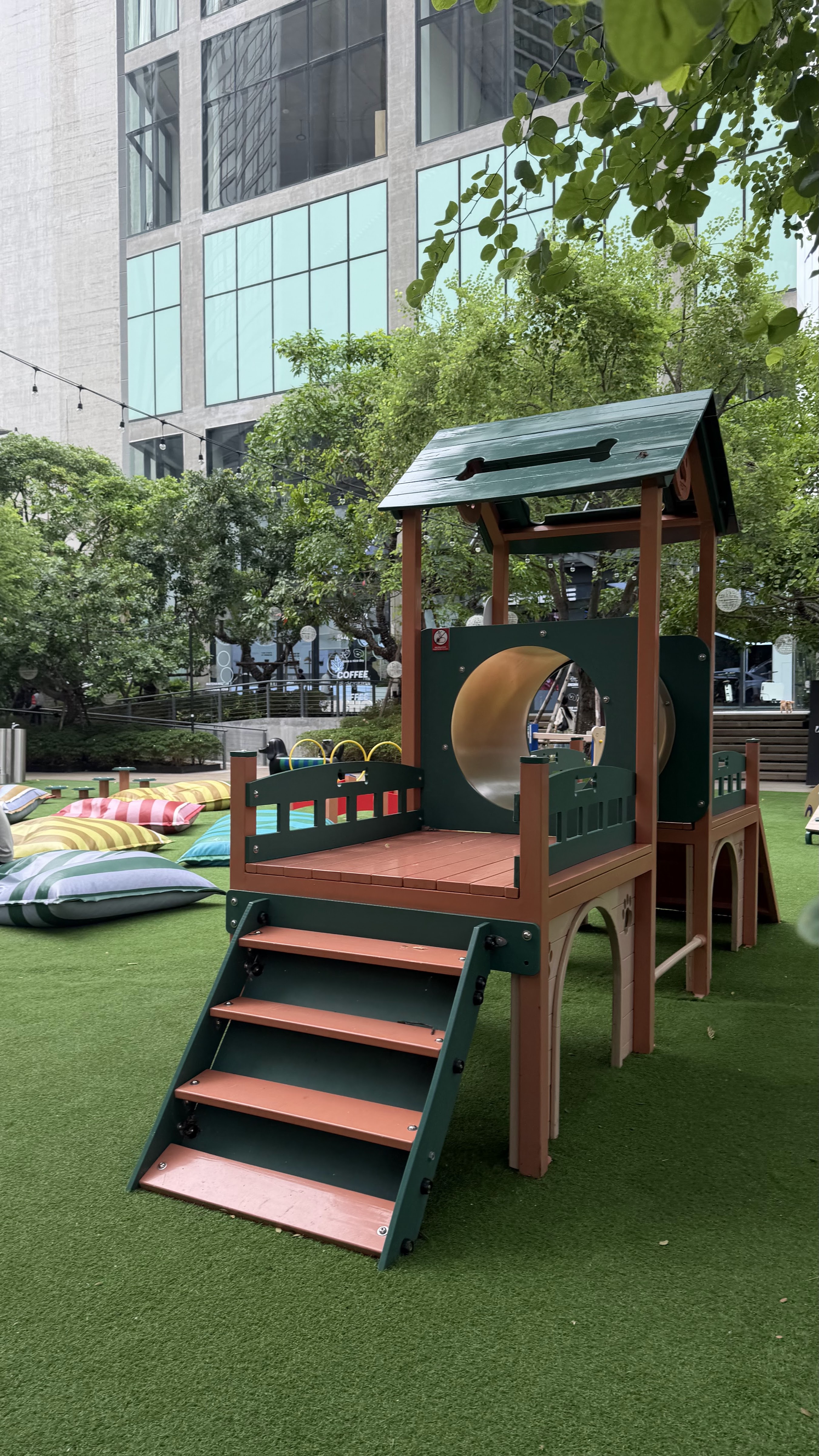 PAWYARD at EM DISTRICT