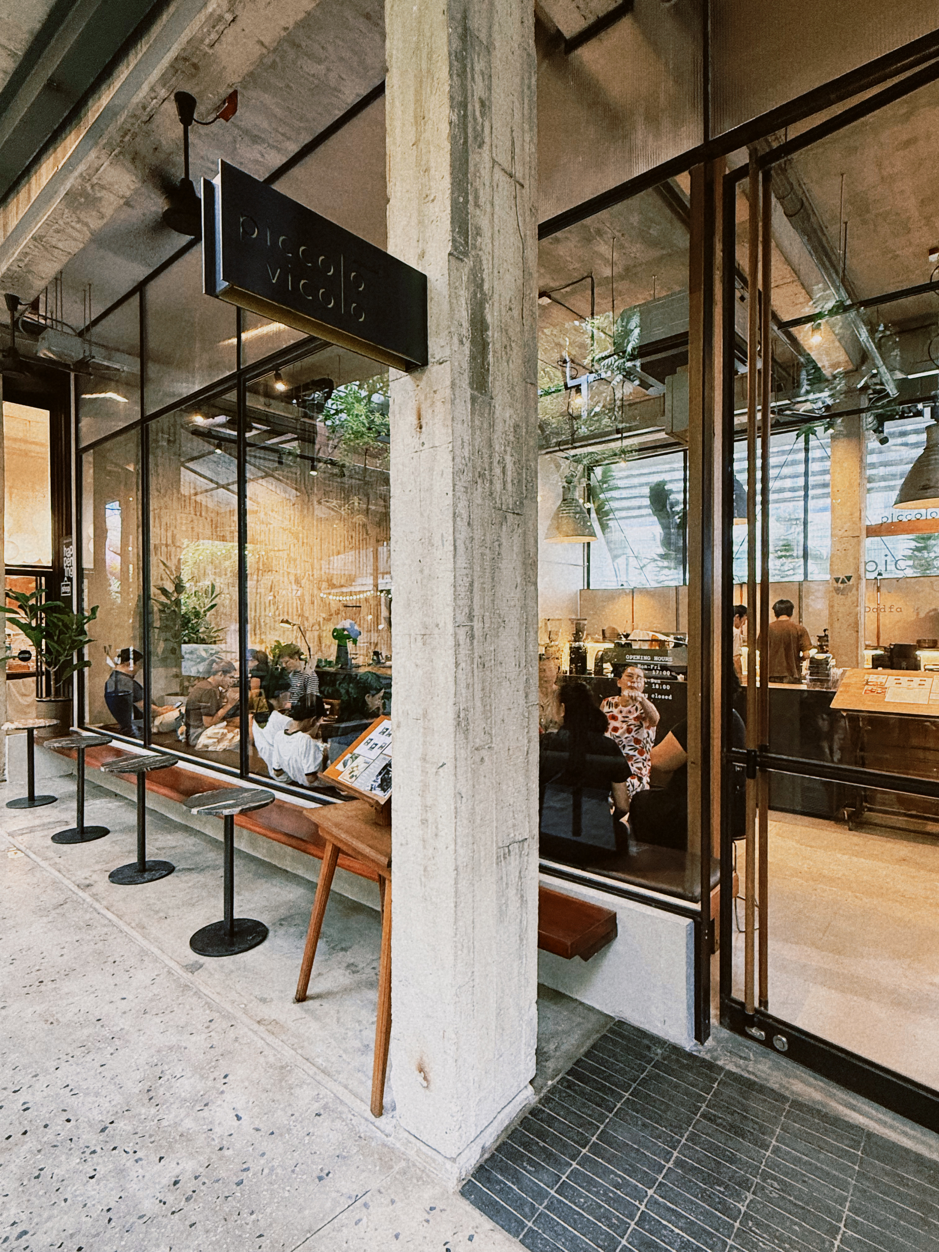 Piccolo Vicolo Café at Dadfa Lasalle
