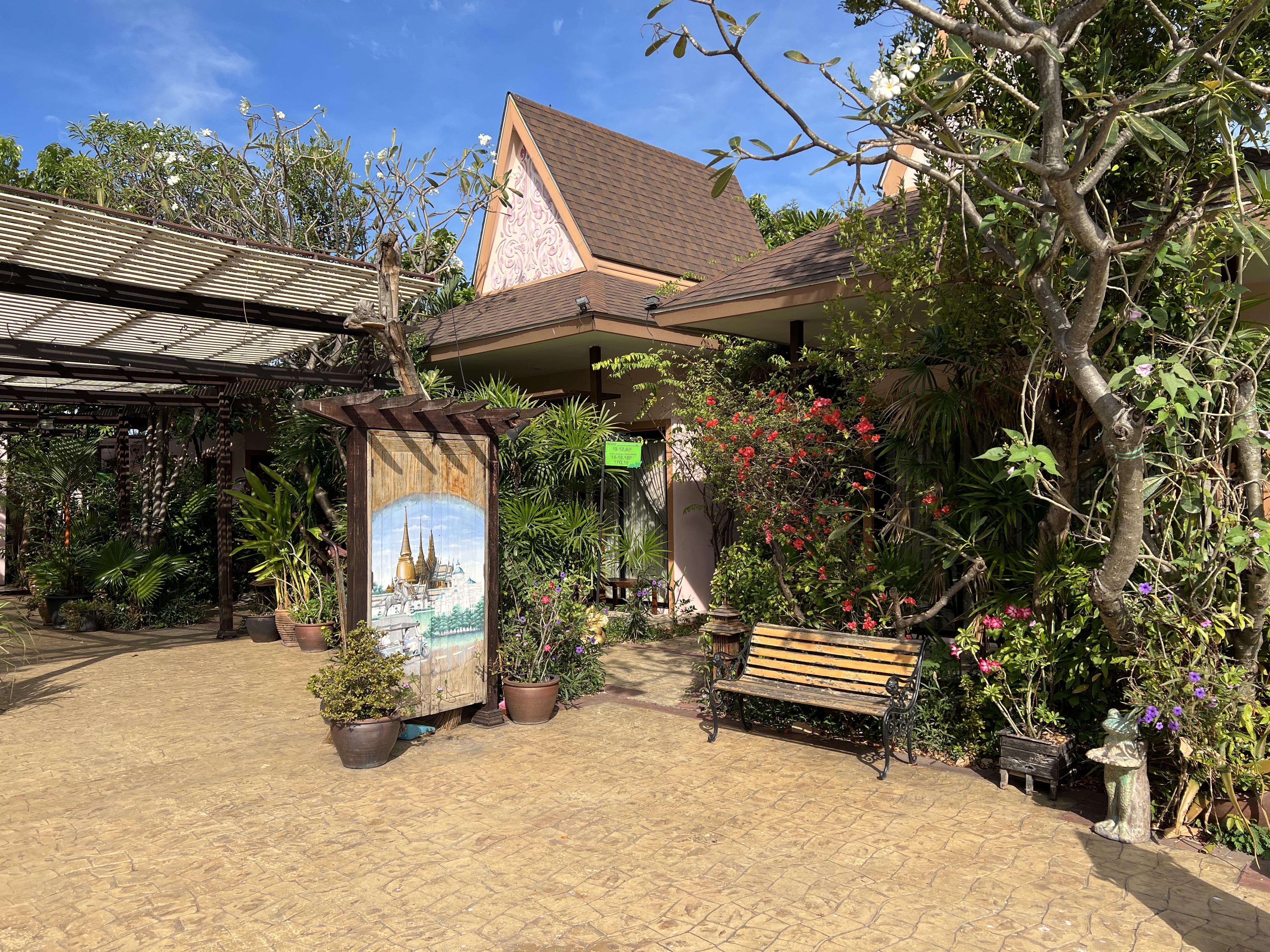 Ploykhumthong Boutique Resort