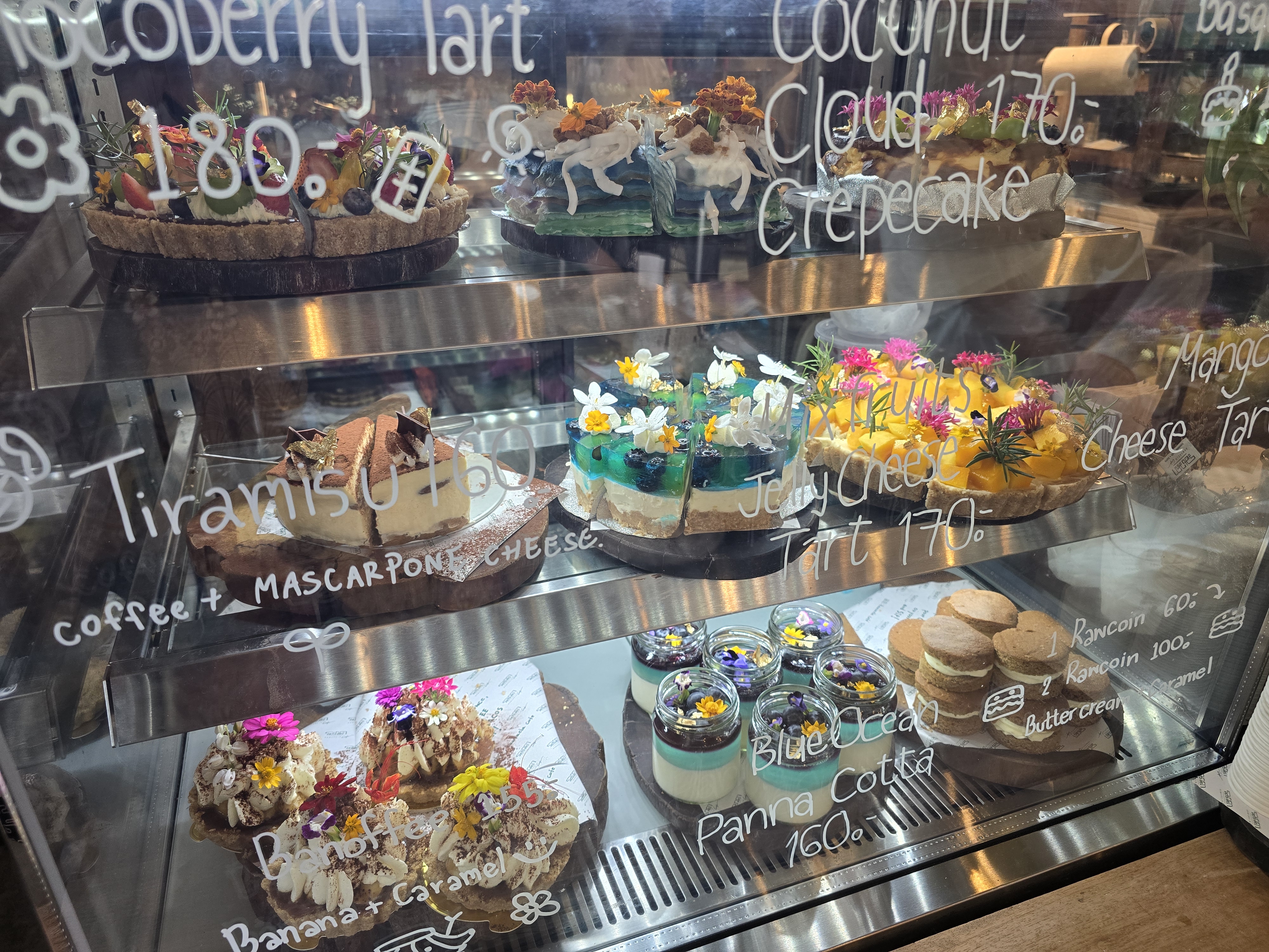 Rawvaela Cafe