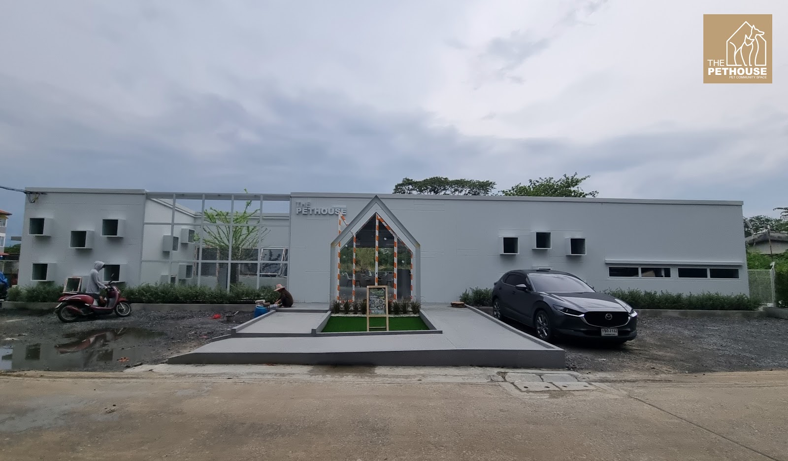 THE PETHOUSE