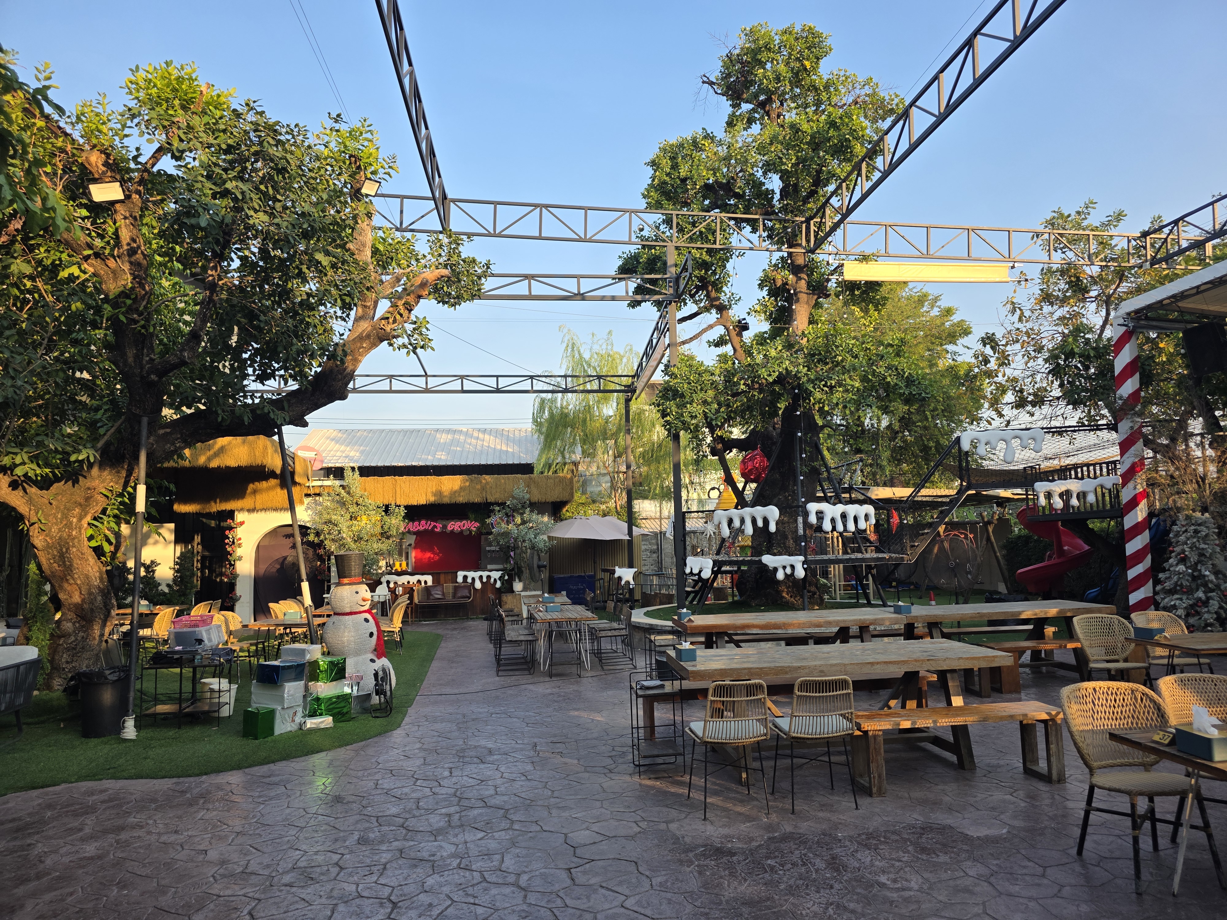 The Rabbit's Grove Cafe & Restaurant