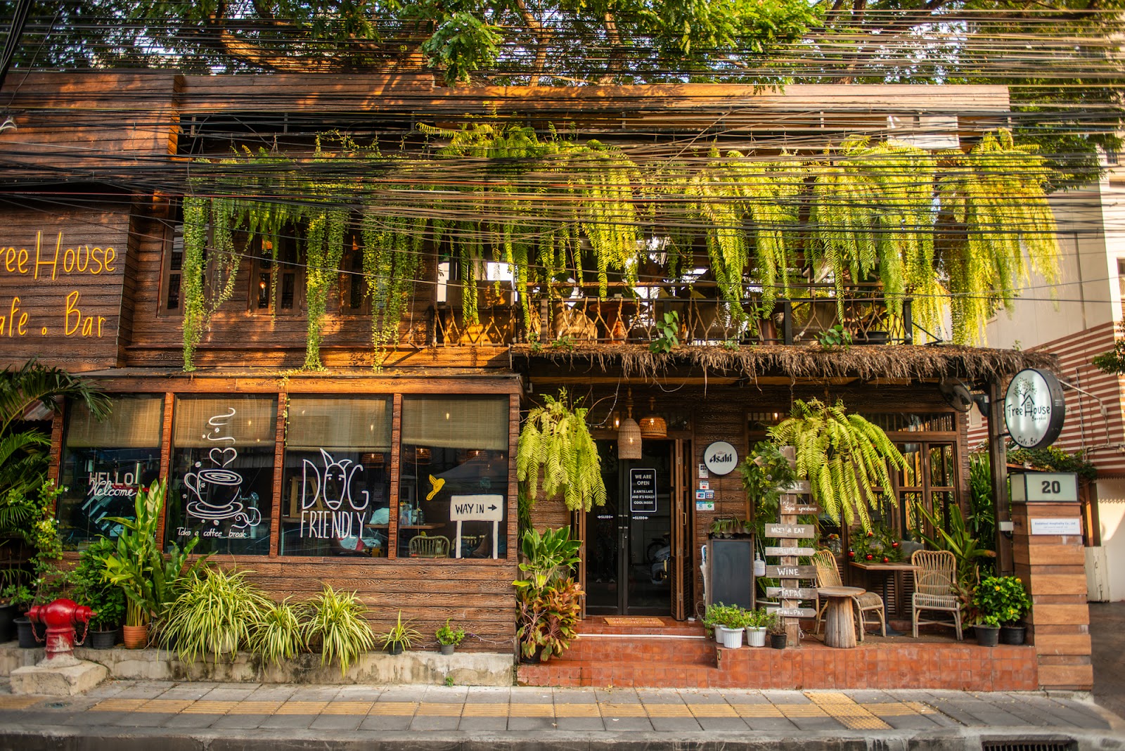 Treehouse Cafe & Bar