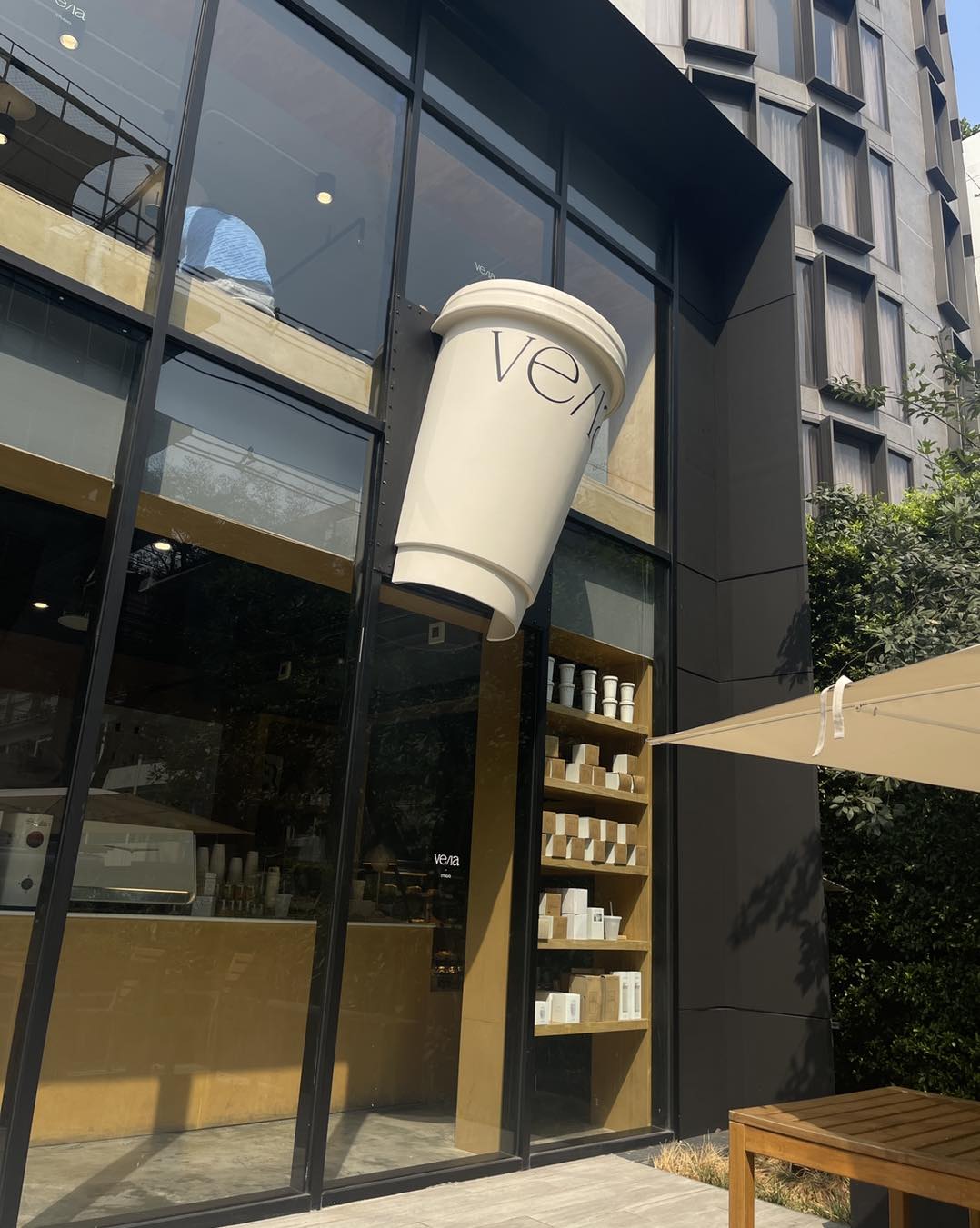 VE/LA Brunch Club Sukhumvit 49