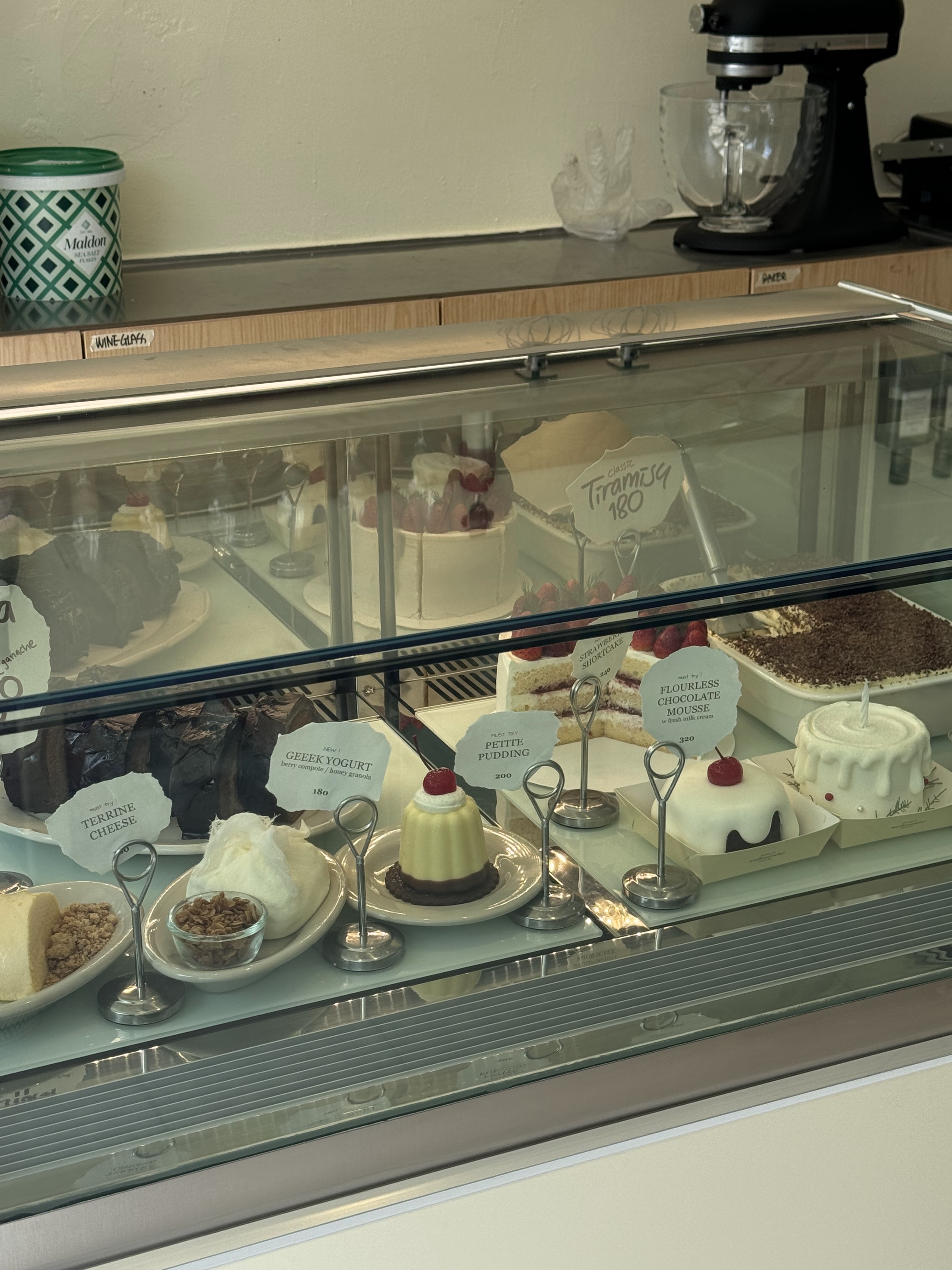 Woolloomooloo Bakery Thonglor / wlmlbkk