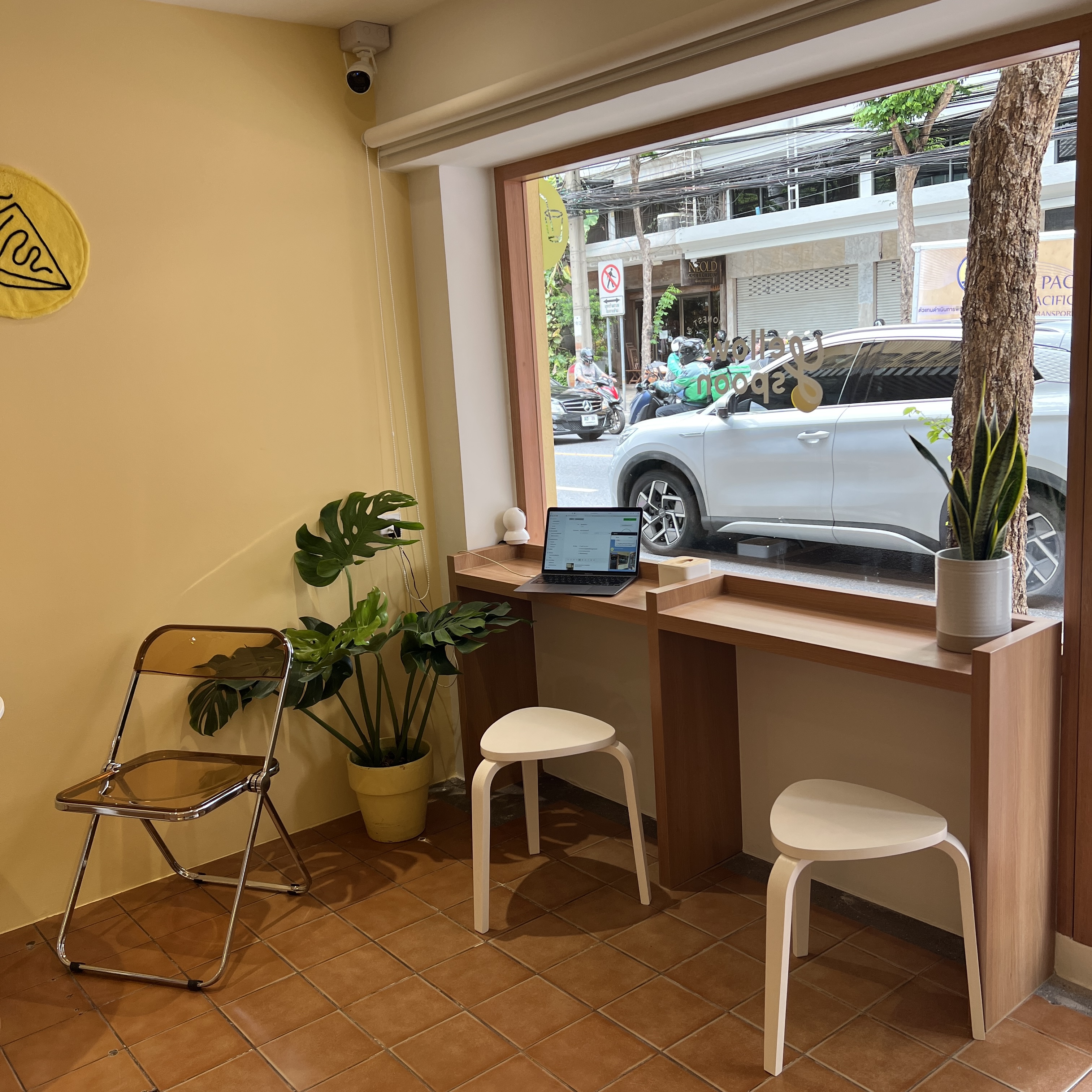 Yellow Spoon Pastry (Surawong)