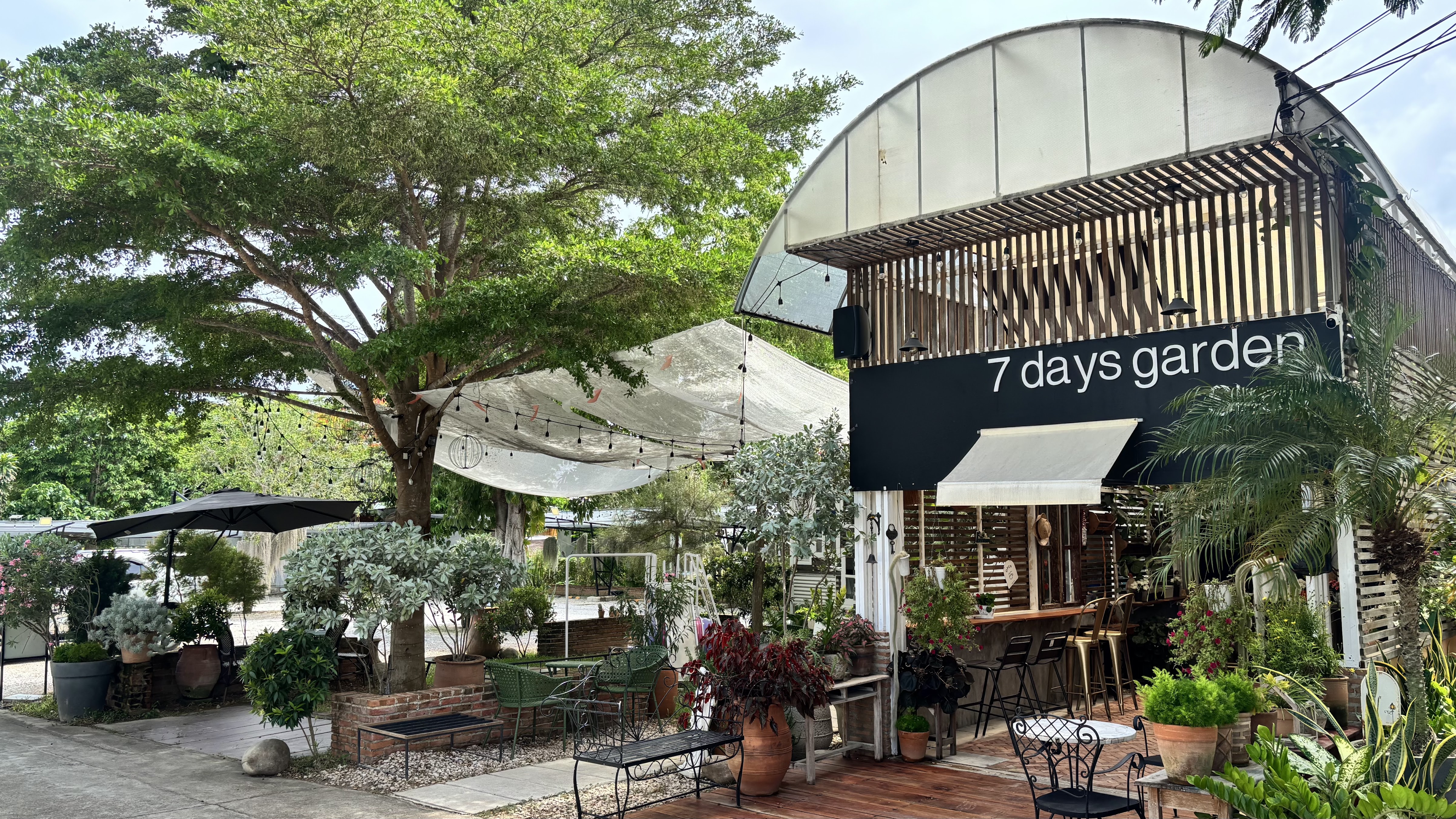 7 DaysCafe & Restaurant