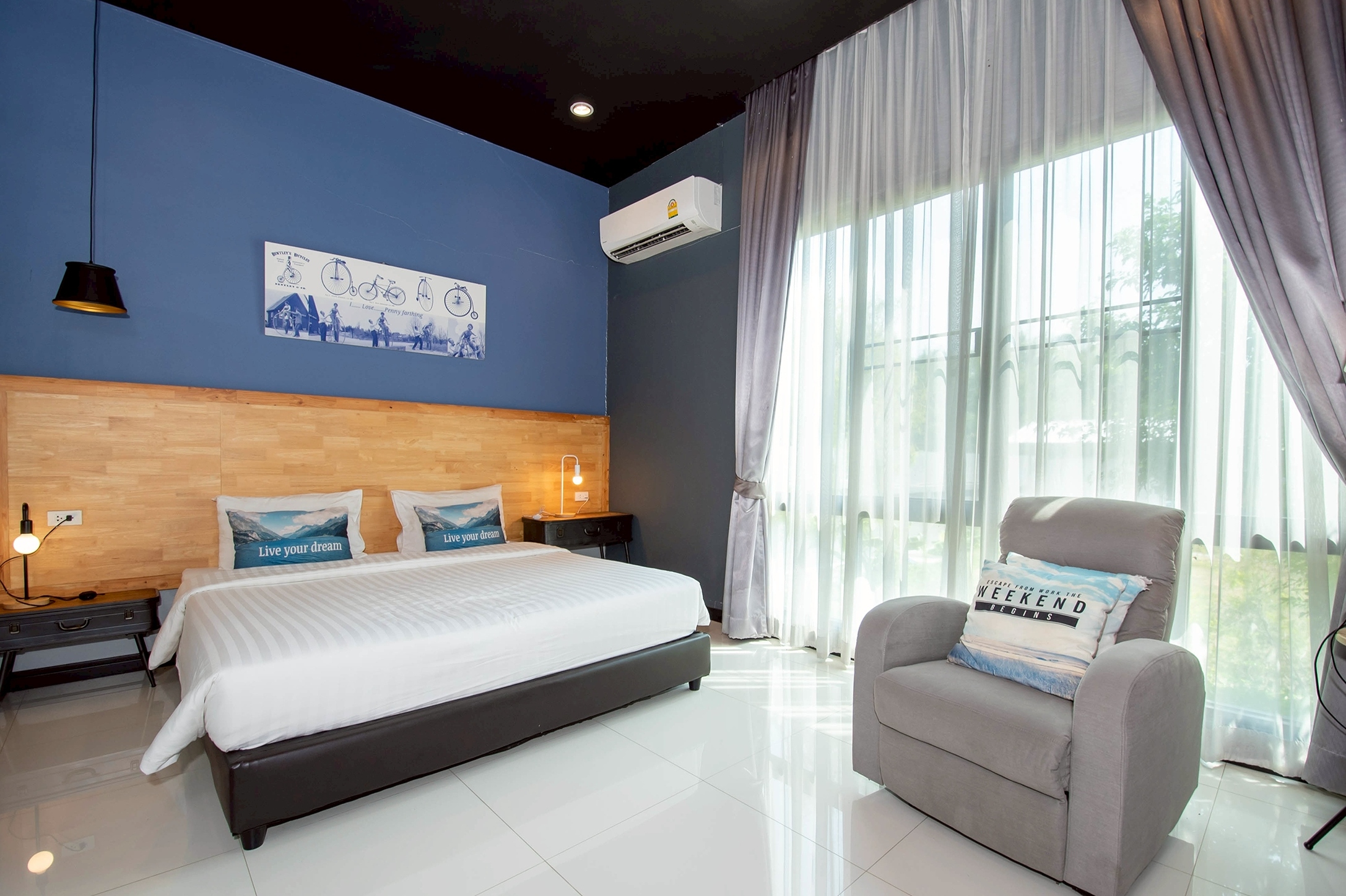 Penny - Farthing Pool Villa