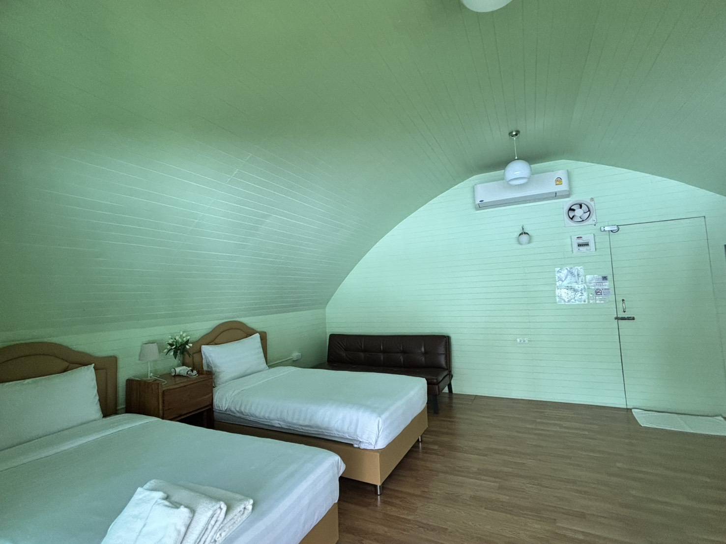 Manta Resort Kanchanaburi
