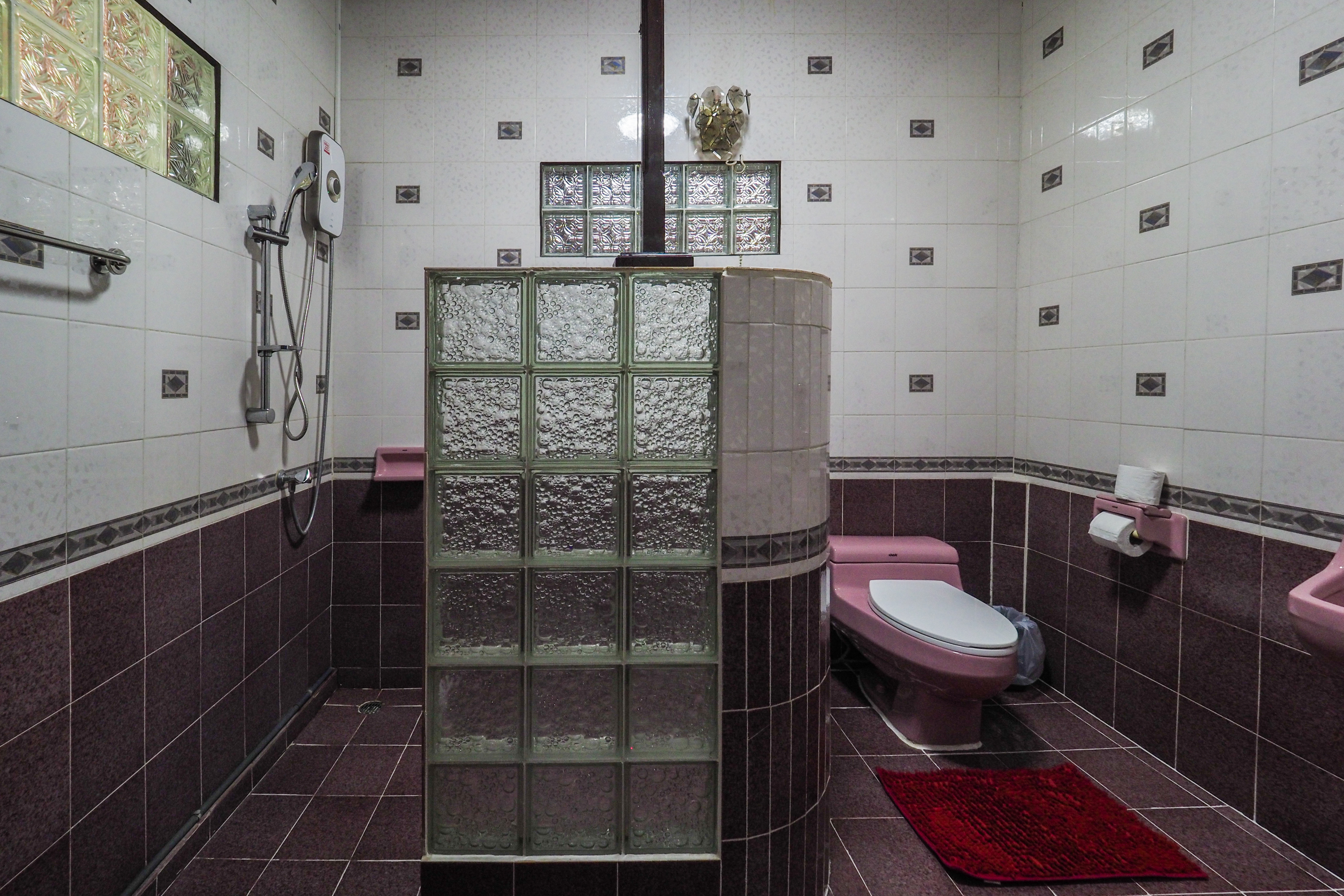 Ratmanee House