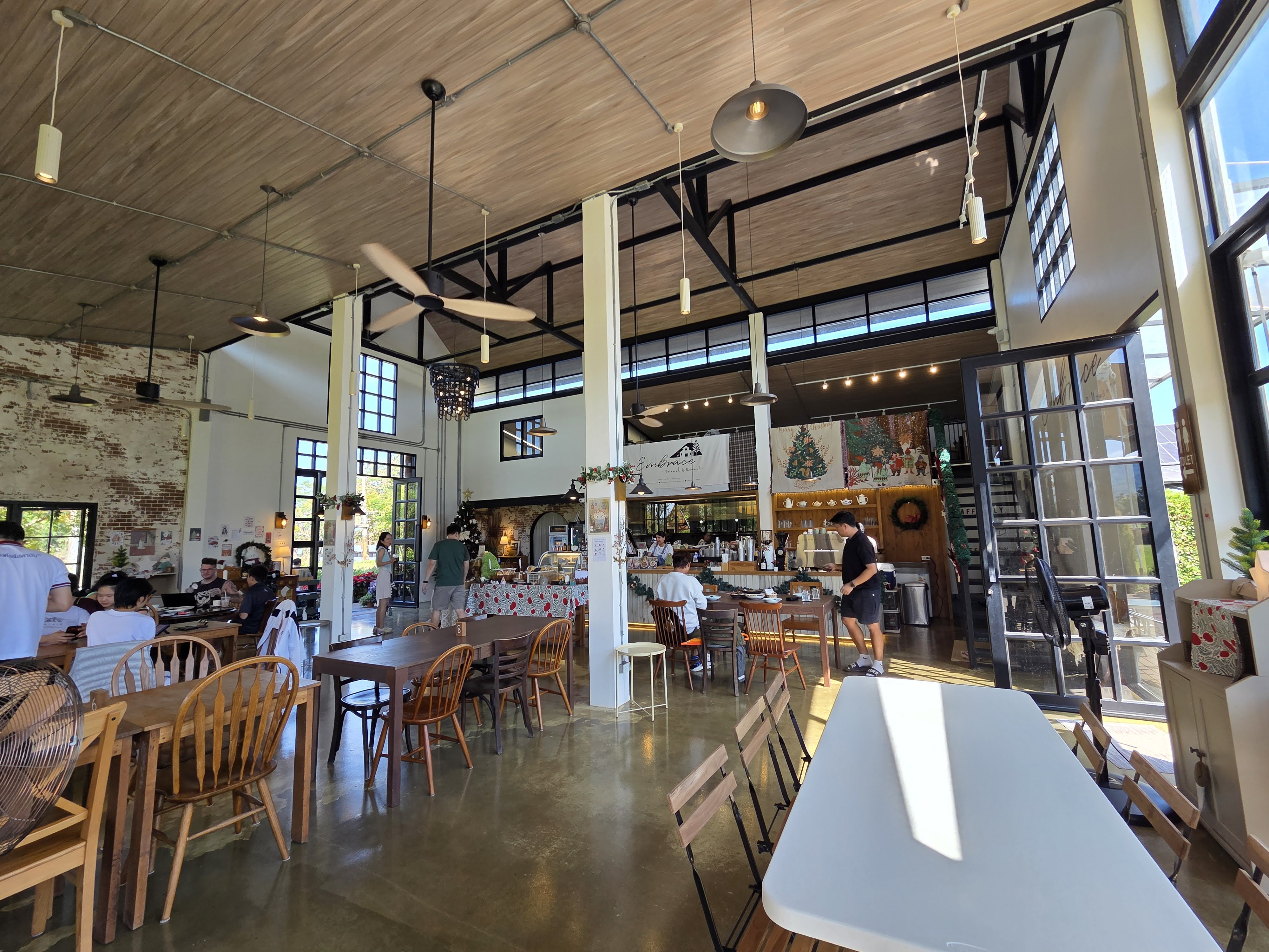 Embrace : Brunch & Moment
