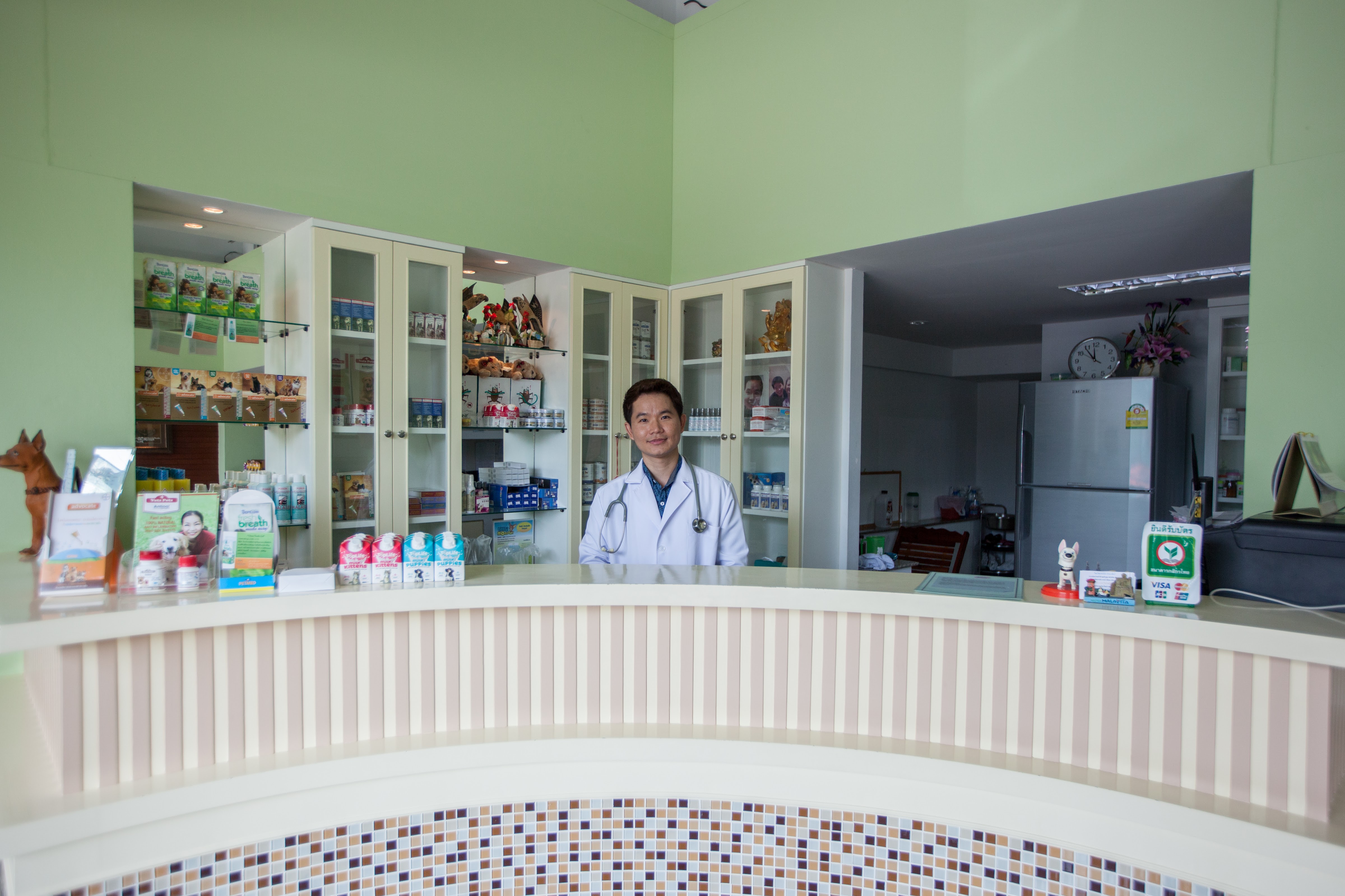 Chaiyawat Clinic Animal Treatment