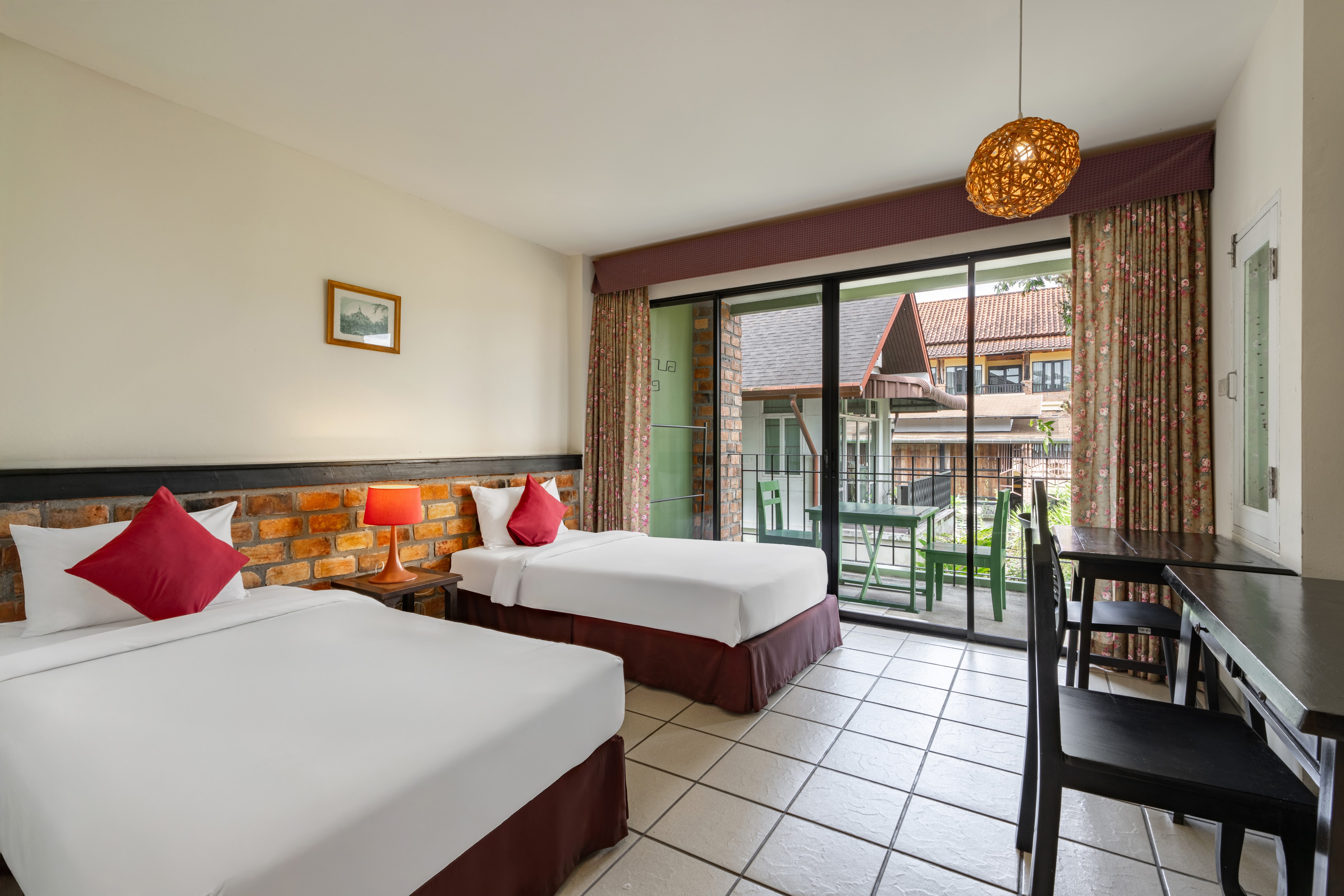 Motive Cottage Resort