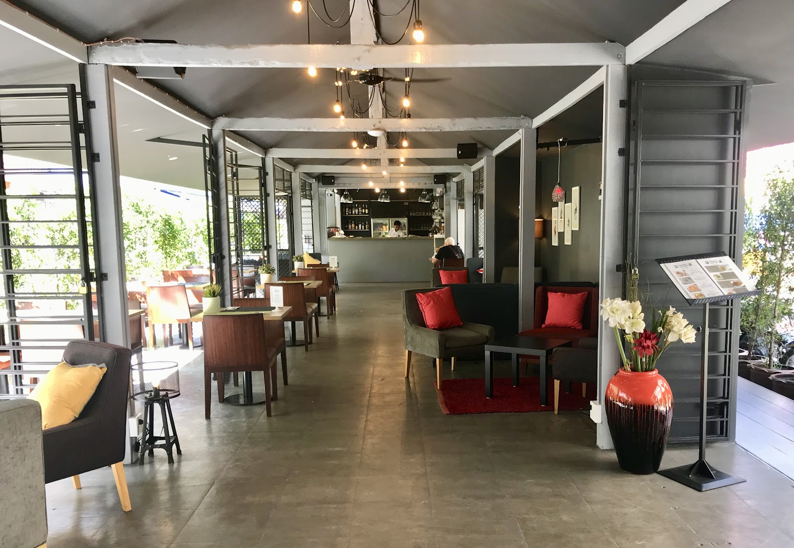 The BEACH CHA AM Guesthouse & Residence