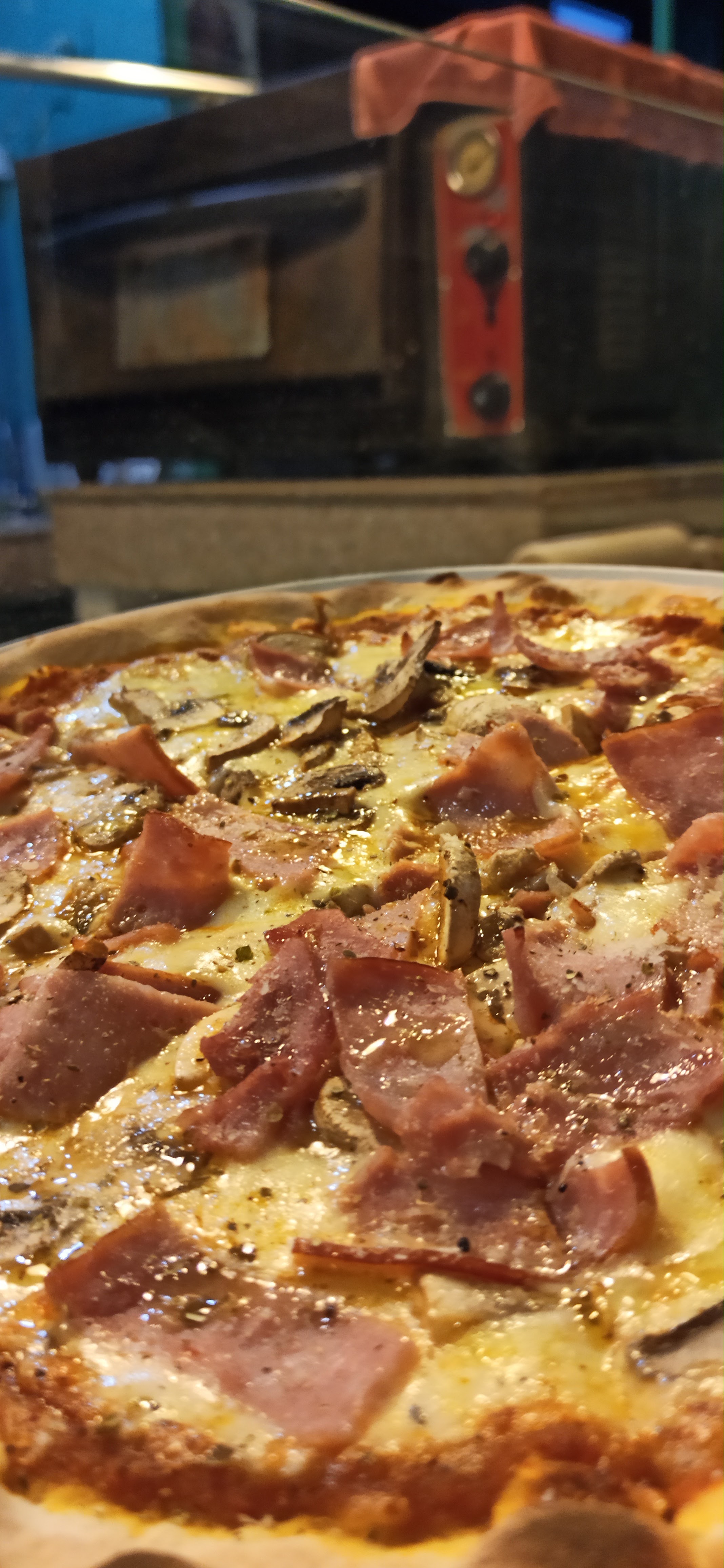 Pizza Lovers By La Taverna