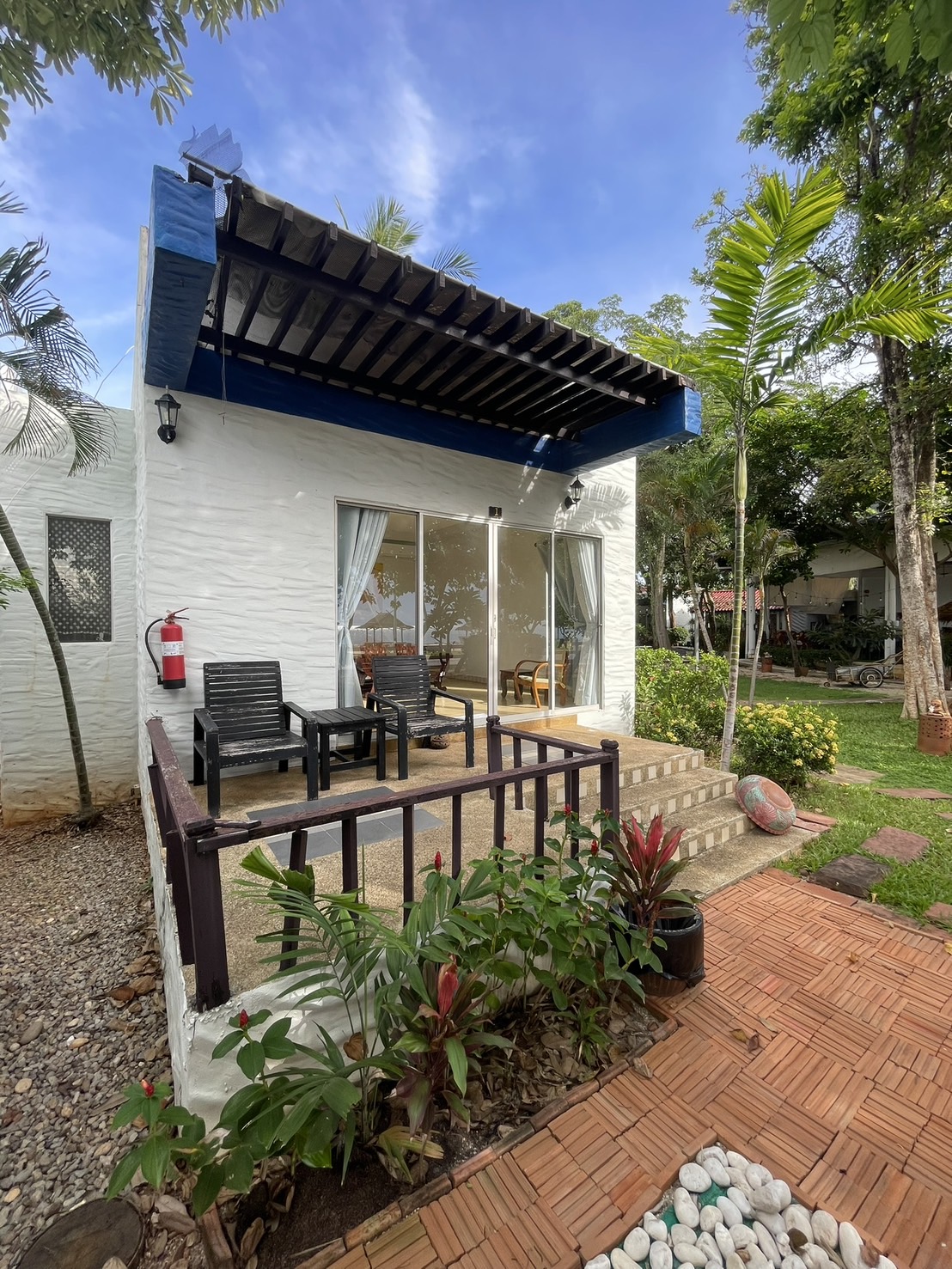 Kalamona Seaview Resort