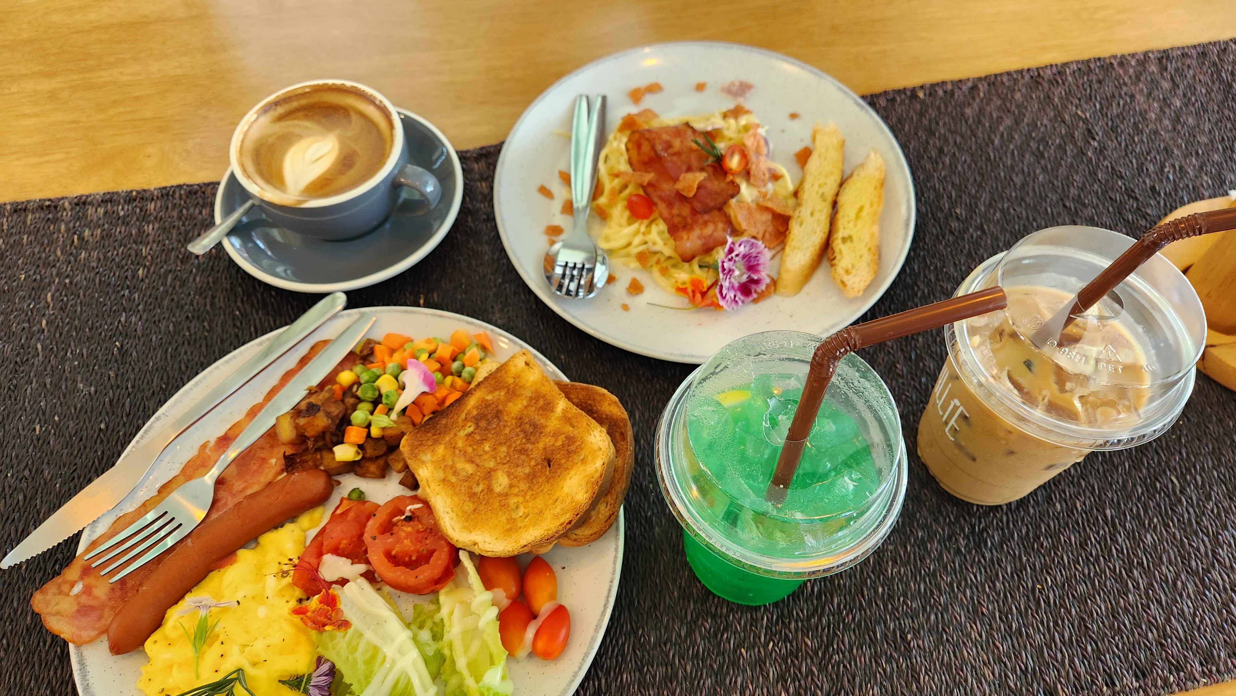 Phyllie Cafe