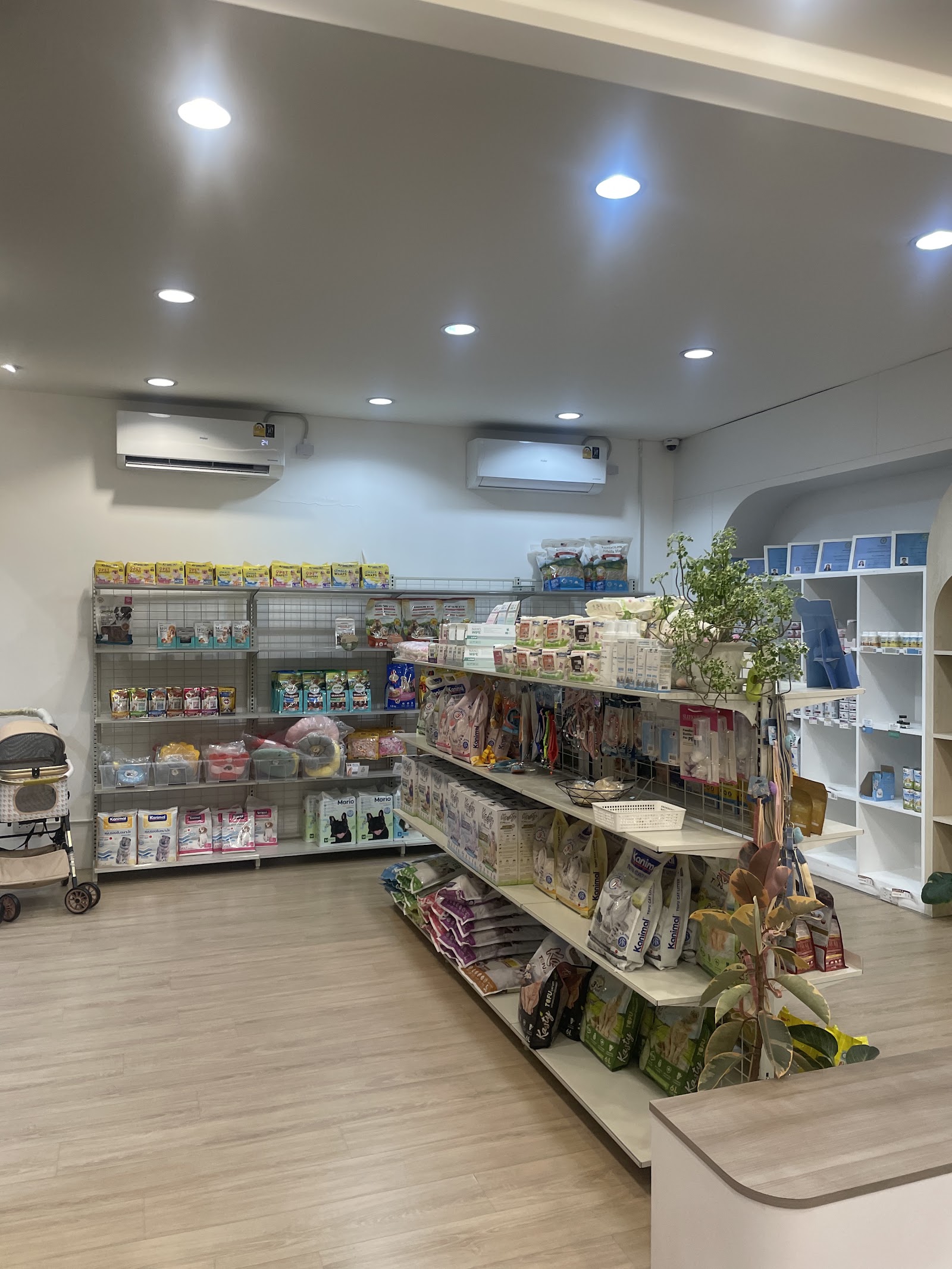 EVA Animal Hospital and Exotic pets Center