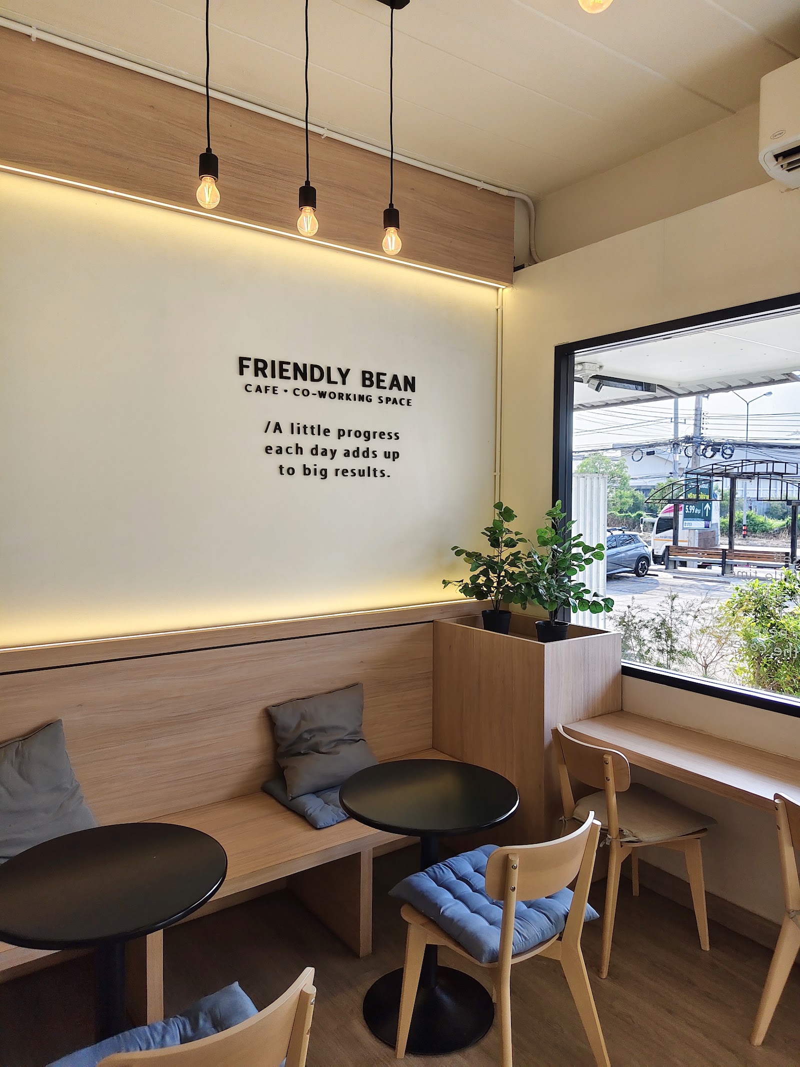 Friendly Bean Cafe & Co-working Space